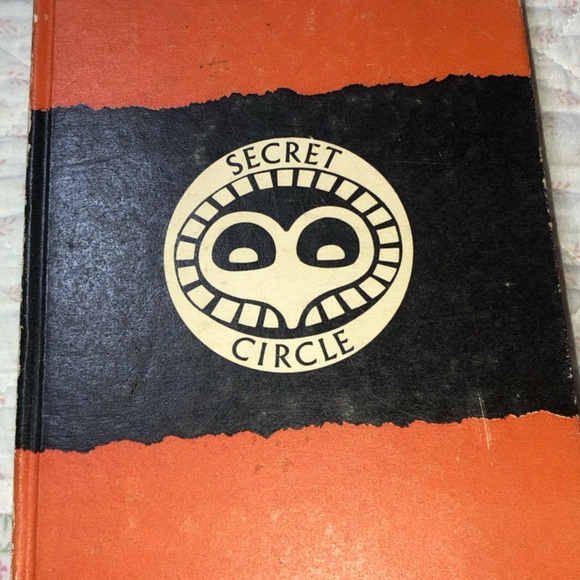 The Mystery of the Missing Emerald by Robert Thomas. No 7 -the secret circle - Picture 6 of 6